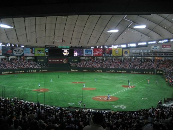 799px-tokyodome_giantsfighters